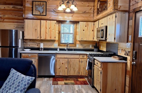 Ringold Cabin | Cozy country 1-bedroom 1 bath cabin