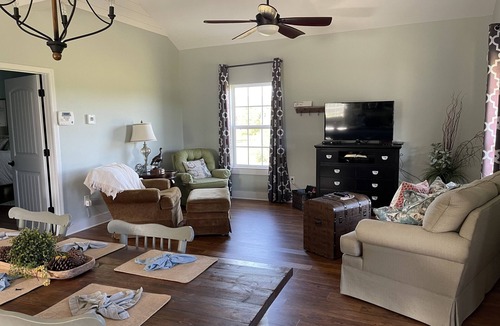 Jesup House | Cozy Country Barndominium