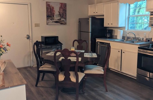 Cayuga Cabin | Cozy Country Cabin