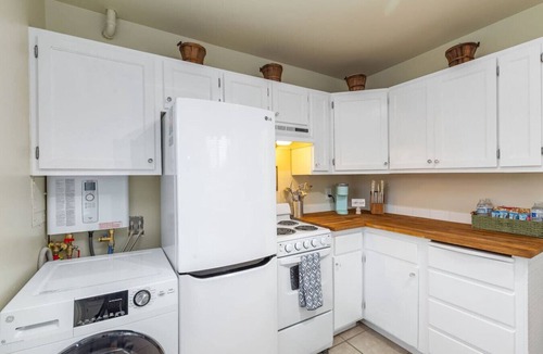 Lakewood House | Cozy Country Cottage ~ Fire Pit