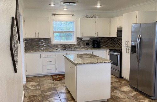 Comanche Other | Cozy Country Home 5 min from Proctor Lake and Par Country Club.