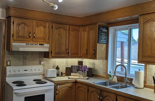 Martintown House | Cozy Country Home near cornwall, 3 Bedroom, 1.5 Bath, Full Kitchen, huge Parking