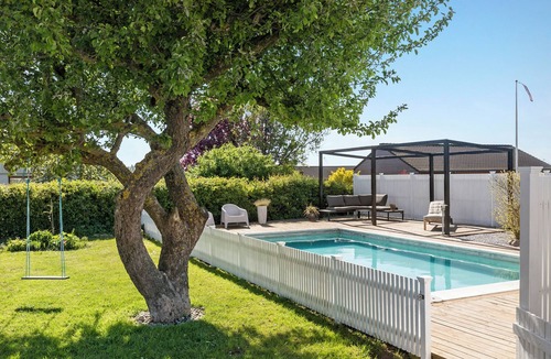 Kalvehave Villa | Cozy country house with outdoor pool