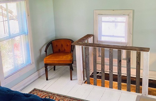 Amesbury Cottage | Cozy country tiny house