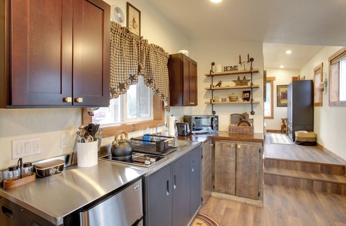 Athol Apartment | Cozy Couple's Retreat 6 Mi to Lake Pend Oreille