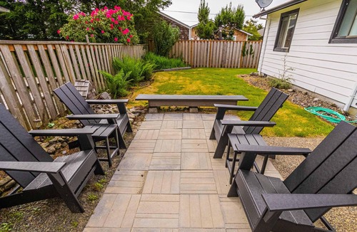 Seaside Cottage | Cozy Cove Cottage