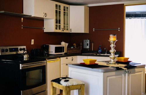 Safety Harbor House | Cozy creative getaway guesthouse