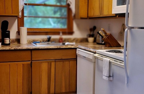 Maggie Valley Cottage | Cozy Creek Cottages