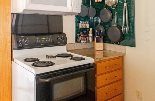 Hillsville Cabin | Cozy creekside cabin w/private outdoor sauna and covered deck overlooking creek