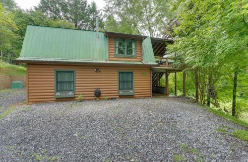 Hayesville House | Cozy Creekside Cabin w/Fire Pit & Views!