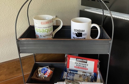 Hobart Apartment | Cozy Creekside Studio