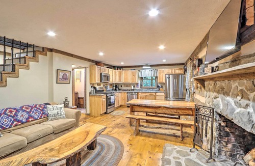 Sautee Nacoochee Cottage | Cozy Creekside Mountain Escape w/Hot Tub!