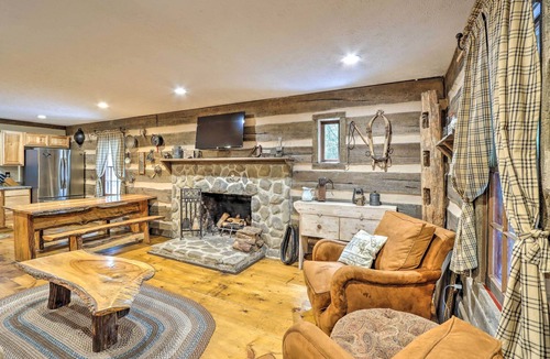 Sautee Nacoochee Cottage | Cozy Creekside Mountain Escape w/Hot Tub!