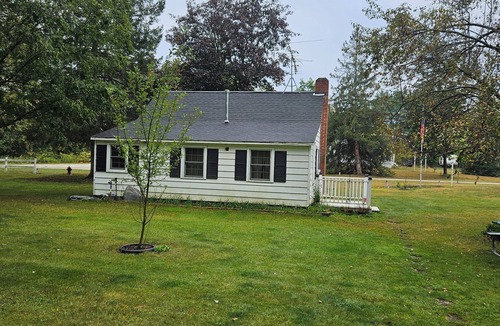 Crivitz Cabin | Cozy Crivitz Cabin on Snowmobile Trail