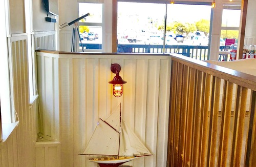 Marin City Boat Rental | Cozy & Cute Sausalito Boathouse