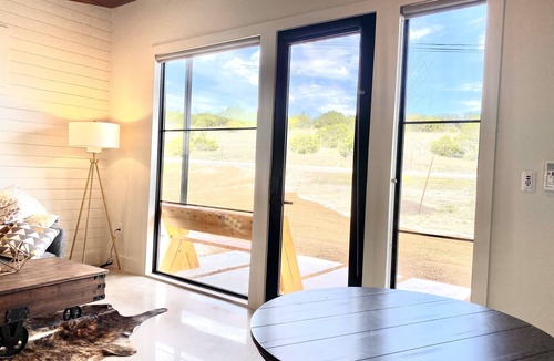 Dripping Springs House | Cozy/Cute Tiny House close to wineries, wedding venues & outdoor fun