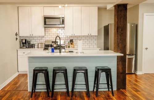 Dallas House | Cozy Dallas 3BR Home w/Grill + Yard | by Nell Homes