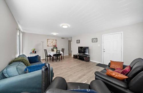 George Bush Park/Eldridge Apartment | Cozy, Dedicated Workspace, Fast Wi-Fi Apartment
