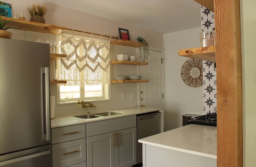 Westfield House | Cozy Deep Eddy Bungalow #A Near UT and Downtown ATX