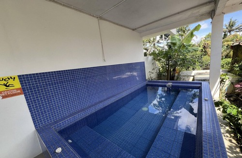 Singakerta House | Cozy Deluxe Double Stay with Modern Comfort