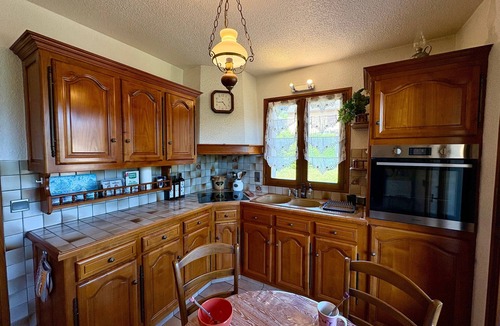 Saint-Pierre-d'Albigny House | Cozy Detached House with Mountain Views, Wi-Fi & Parking