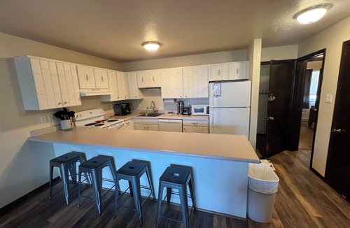 Dillon Condo | Cozy Dillon Condo with Pool, Hot Tub & Year-Round Recreation — Dog Friendly