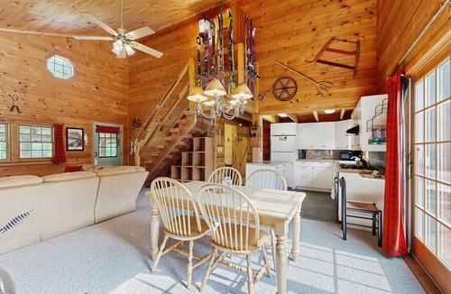 Jeffersonville House | Cozy dog-friendly house w/mountain & pond views, trails, firepit, bbq, patio