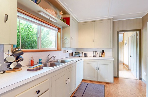 Gleneden Beach Cabin | Cozy dog-friendly home with beach access, firepit & streaming