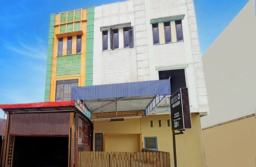 Medan House | Cozy Double Escape W/Free WiFi and Parking
