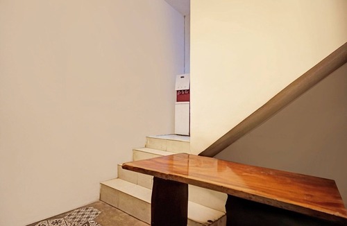 Medan House | Cozy Double Escape W/Free WiFi and Parking