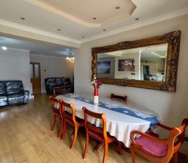 Heath House | Cozy Double Room Stay