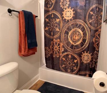 Wilmington Villa | Cozy Downtown 1BR Cottage - Pet Friendly - Free parking