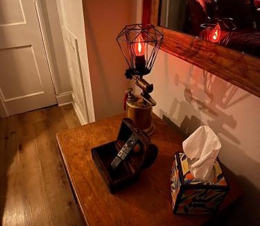Wilmington Villa | Cozy Downtown 1BR Cottage - Pet Friendly - Free parking