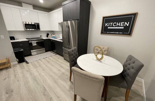 Lincoln Apartment | Cozy Downtown Apartment 2br/1bth