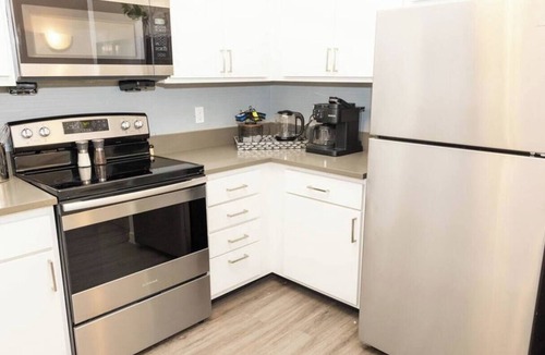 Wholesale District Apartment | Cozy Downtown Gem