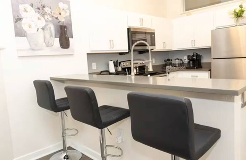 Wholesale District Apartment | Cozy Downtown Gem