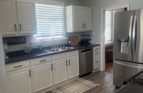 Casper House | Cozy Downtown home 3 bed 2 bath
