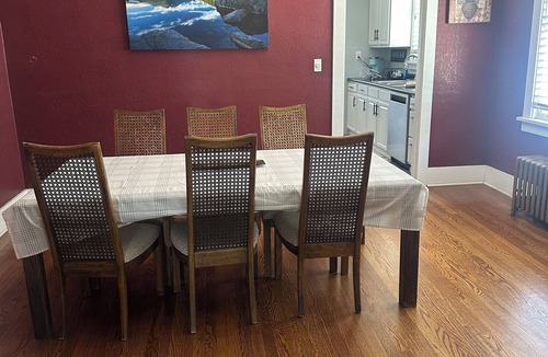 Casper House | Cozy Downtown home 3 bed 2 bath