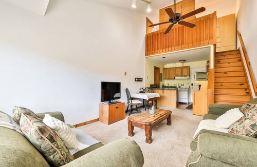 Hunter Condo | Cozy Downtown Hunter Mountain Getaway n