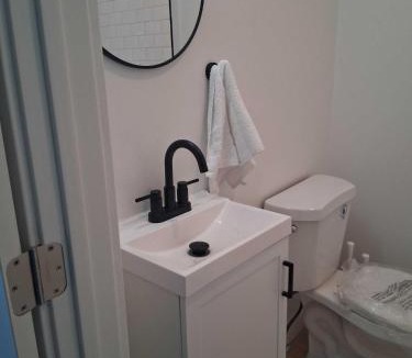 Westlake South Apartment | Cozy Downtown LA Studio Apartment