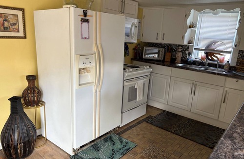 Lee's Summit House | Cozy Downtown Lees Summit Gem/3BR/2BA Home