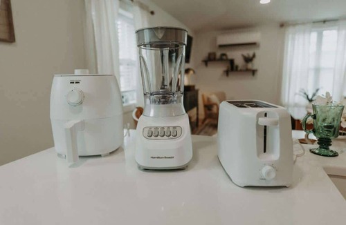 Corn Hill Apartment | Cozy Downtown Loft - 1BR