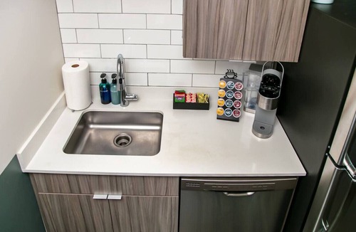 South Loop Condo | Cozy Downtown MICH AVE #7 | gym+rooftop