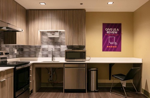 South Loop Condo | Cozy Downtown MICH AVE #7 | gym+rooftop
