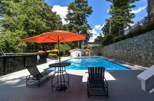 Stone Mountain Apartment | Cozy Downtown Stone Mountain Apartment