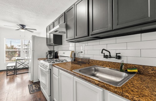 Highland Park House | Cozy Duplex Near Downtown & Riverwalk - 102
