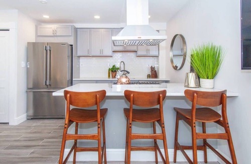 Highland Park House | Cozy Duplex | Near T