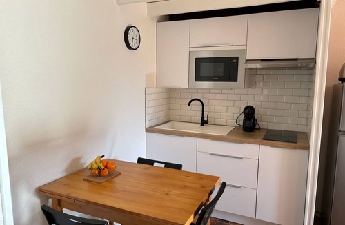 Biscarrosse Plage Apartment | Cozy Duplex with Terrace Steps from Biscarrosse Beach - Cleaning Included