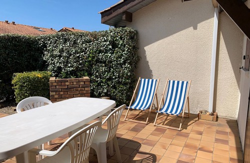 Biscarrosse Plage Apartment | Cozy Duplex with Terrace Steps from Biscarrosse Beach - Cleaning Included