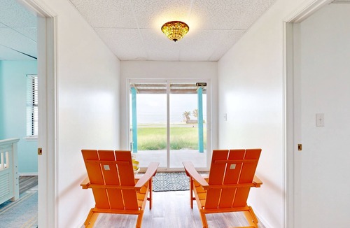 Ingleside on the Bay House | Cozy duplex with beach access, bikes, patio with bay views